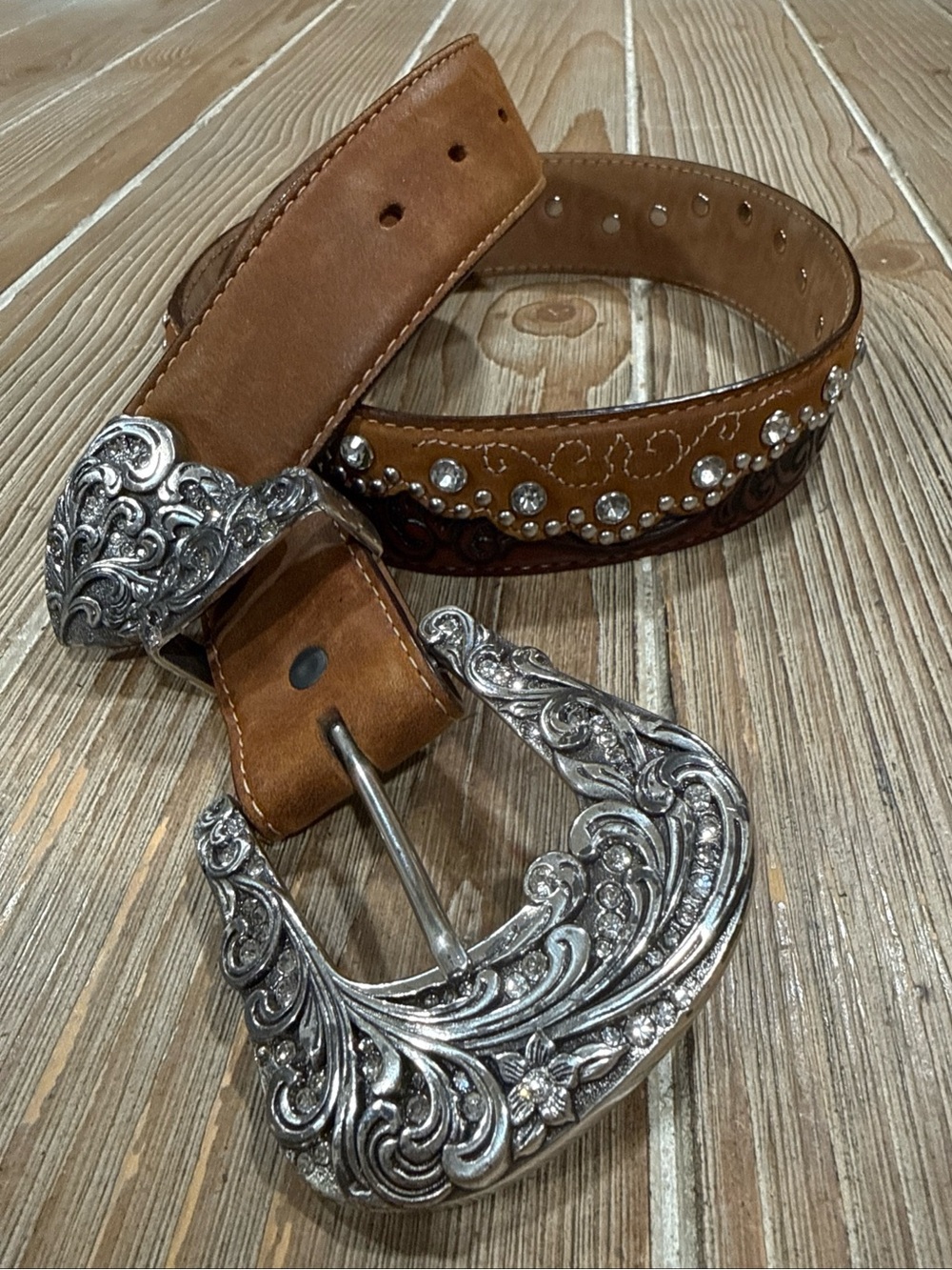 Tony Lama Kaitlyn Crystal Tooled Leather Western Belt Size 32 Brown C50499